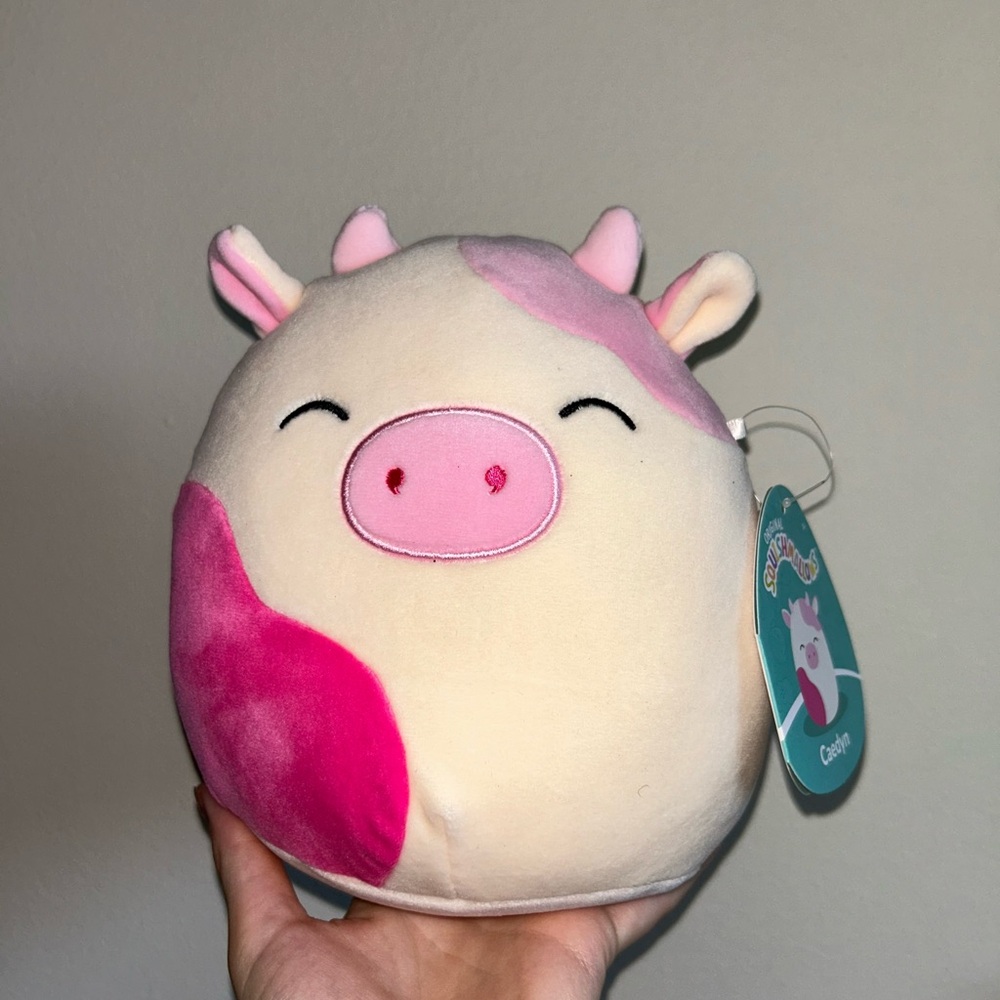 NWT Caedyn squishmallows Pink and Cream Cow Plush Toy